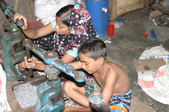 Dhaka Child Labor is a widespread phenomenon 2 1 545x363 1