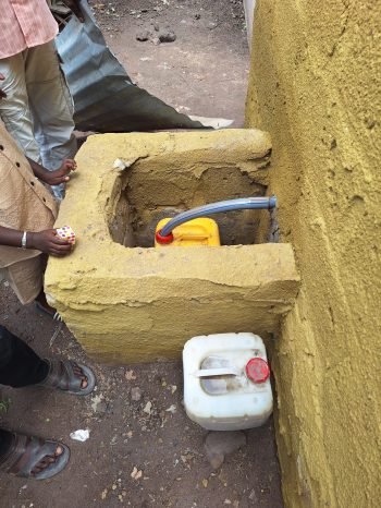 Wasserzulauf EcoSan-Einrichtung
